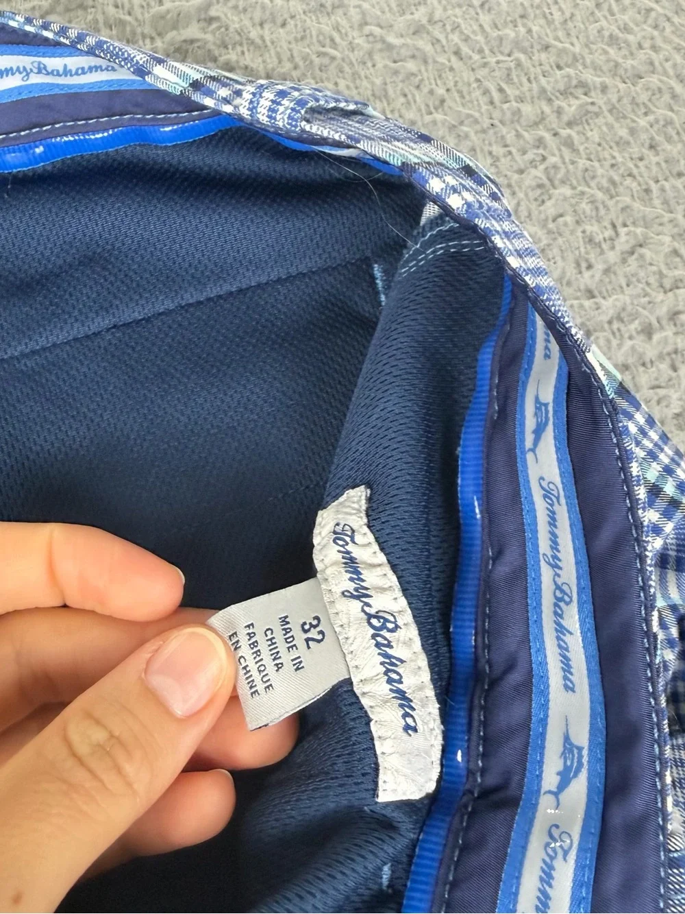 Tommy Bahama Shorts Mens 32 Blue Plaid Performance Flat Front Preppy Casual